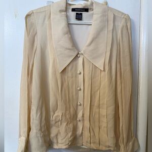 Ellen Tracy Cream Button-Front Blouse with Pointed Collar